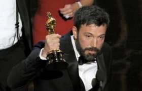 Получив "Оскар" Бен Аффлек сбривает бороду Получив "Оскар" Бен Аффлек сбривает бороду