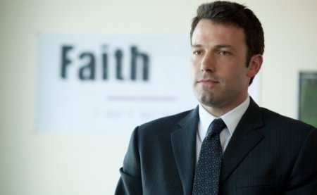 Сколько людей против нового Бэтмена? Сколько людей против нового Бэтмена?