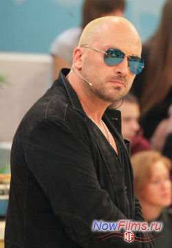 Сериал «Физрук» (2013) с Дмитрием Нагиевым. Сериал «Физрук» (2013) с Дмитрием Нагиевым.