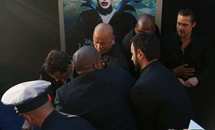 На премьере «Малефисента» Брэд Питт получил по лицу На премьере «Малефисента» Брэд Питт получил по лицу