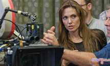 Анджелина Джоли возможно стане режиссёром «Капитана Марвел» Анджелина Джоли возможно стане режиссёром «Капитана Марвел»