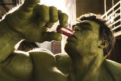 Халк подрался с Человеком-муравьём в новой рекламе Coca-Cola Халк подрался с Человеком-муравьём в новой рекламе Coca-Cola