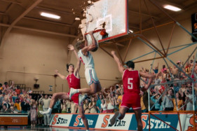 «Движение вверх» стало самым кассовым российским фильмом всех времен «Движение вверх» стало самым кассовым российским фильмом всех времен