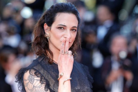 Обвиняющая Харви Вайнштейна актриса, признала, что изнасиловала 17-летнего актёра Обвиняющая Харви Вайнштейна актриса, признала, что изнасиловала 17-летнего актёра