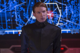 Донал Глисон впал в паранойю после прочтения сценария девятых «Звёздных войн» Донал Глисон впал в паранойю после прочтения сценария девятых «Звёздных войн»