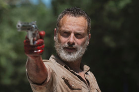 Творцы «Ходячих мертвецов» всё ещё не забыли про фильмом о Рике Граймсе Творцы «Ходячих мертвецов» всё ещё не забыли про фильмом о Рике Граймсе